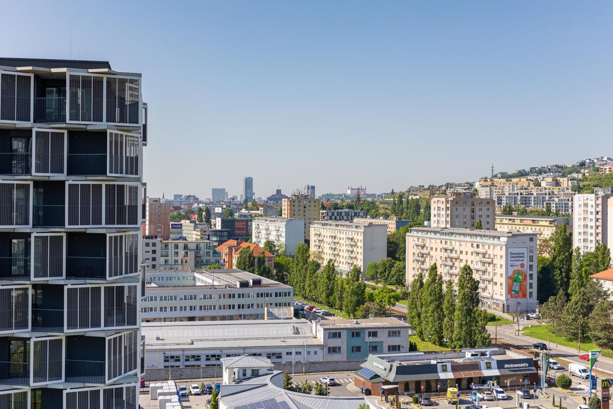 Bnb Slovakia Guthaus 64D براتسيلافا المظهر الخارجي الصورة