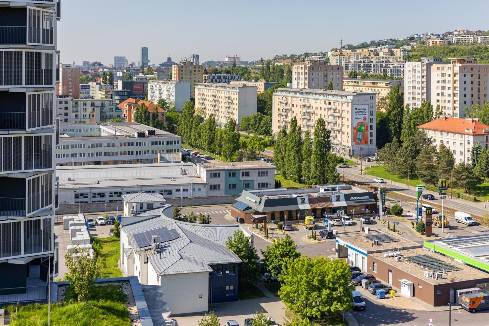 Bnb Slovakia Guthaus 64D براتسيلافا المظهر الخارجي الصورة